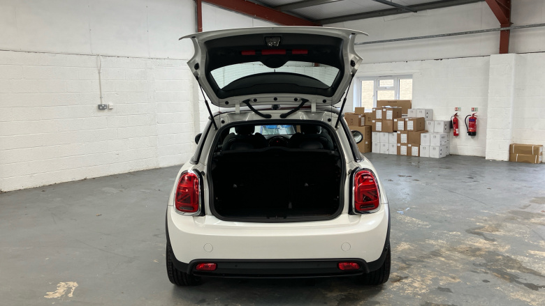 MINI Hatchback 135kW Cooper S Level 2 33kWh 3dr Auto Electric Hatchback